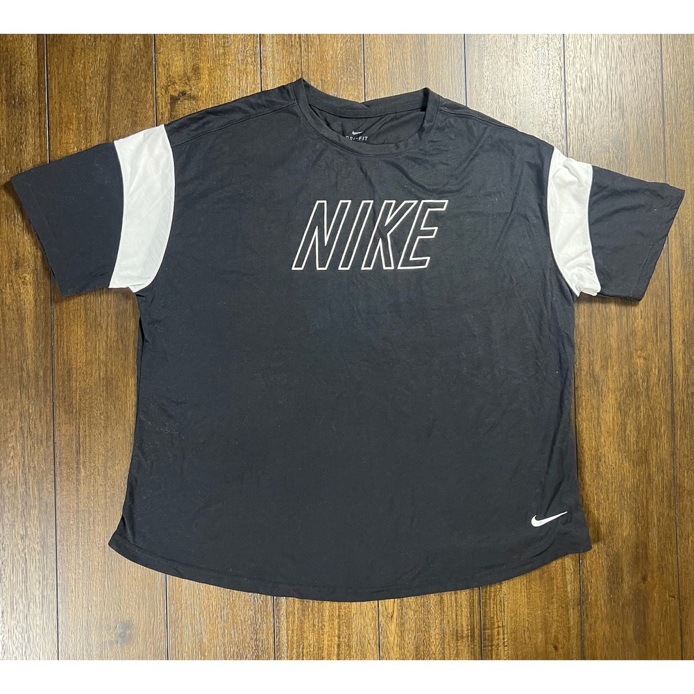Nike Dri-FIT Womens 1X Black White Colorblock Graphic T-Shirt Short Sleeve Tee